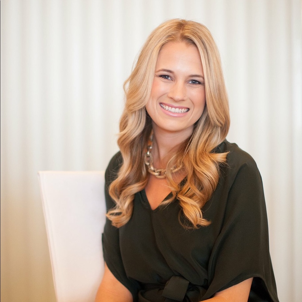 Meet your Posher, Danae